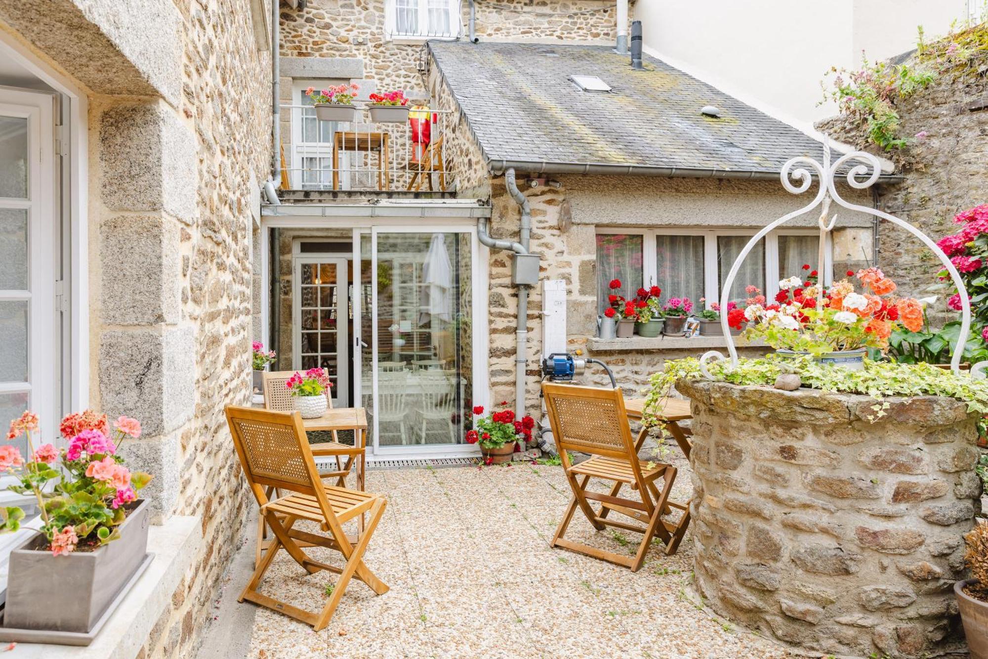 Demeures & Chateaux - Hotel De La Porte Saint-Malo Dinan Esterno foto